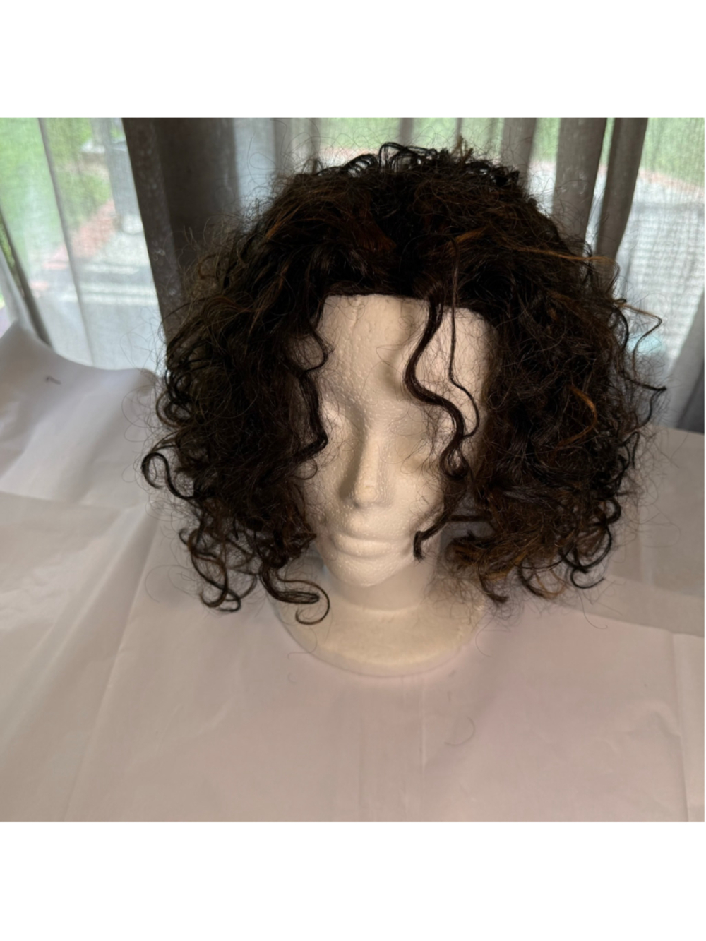 Vintage curly brunette wig short bob natural looking hair adult knitted net OS